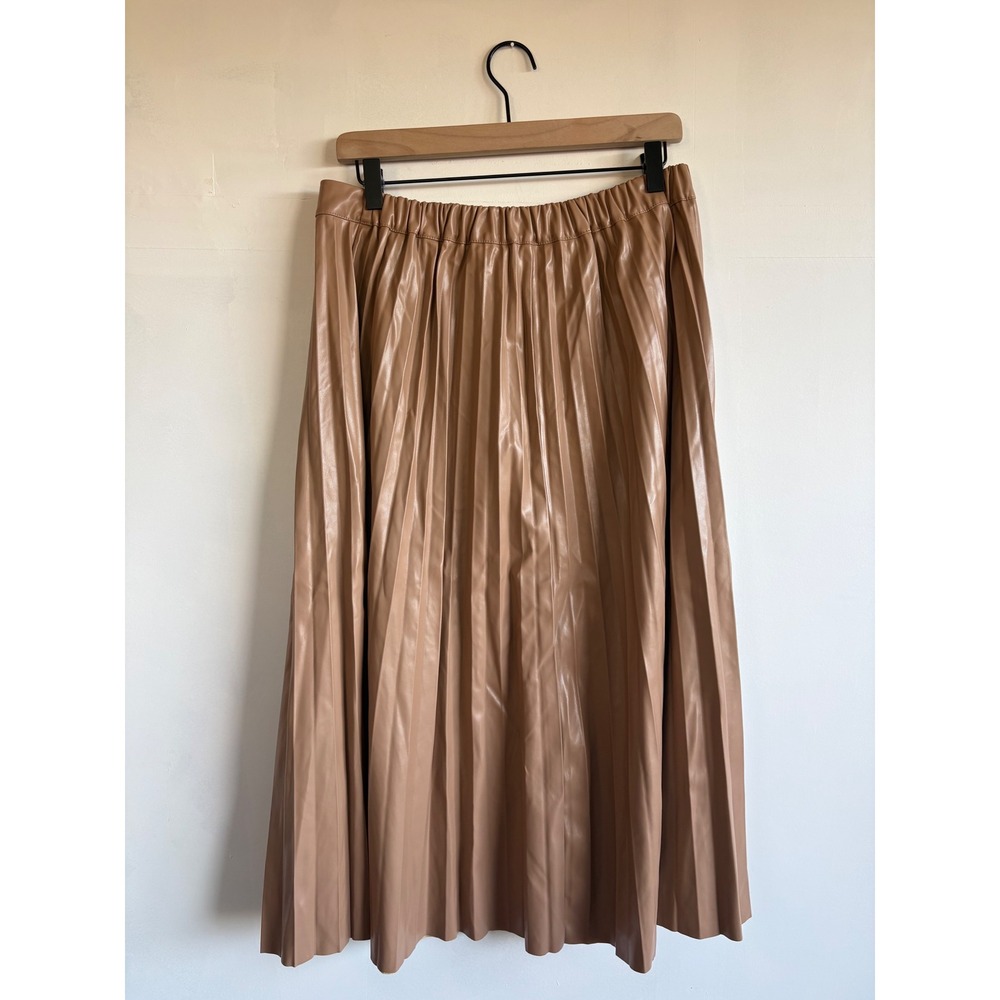 On Twelfth Pleated Faux Leather elevated casual Midi Skirt Tan Elastic Waist L